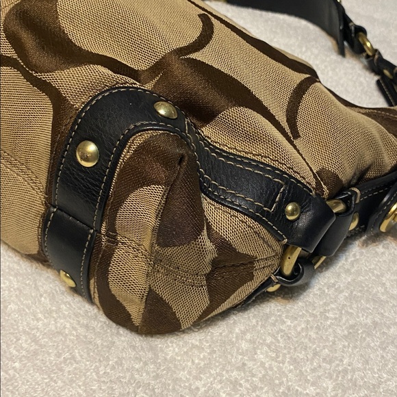 Coach Tan and Brown Signature Shoulder Bag - Picture 7 of 16